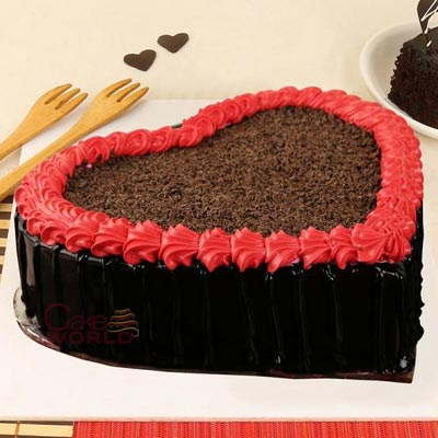 Rich And Moist Chocolate Cake Home Delivery | Indiagift